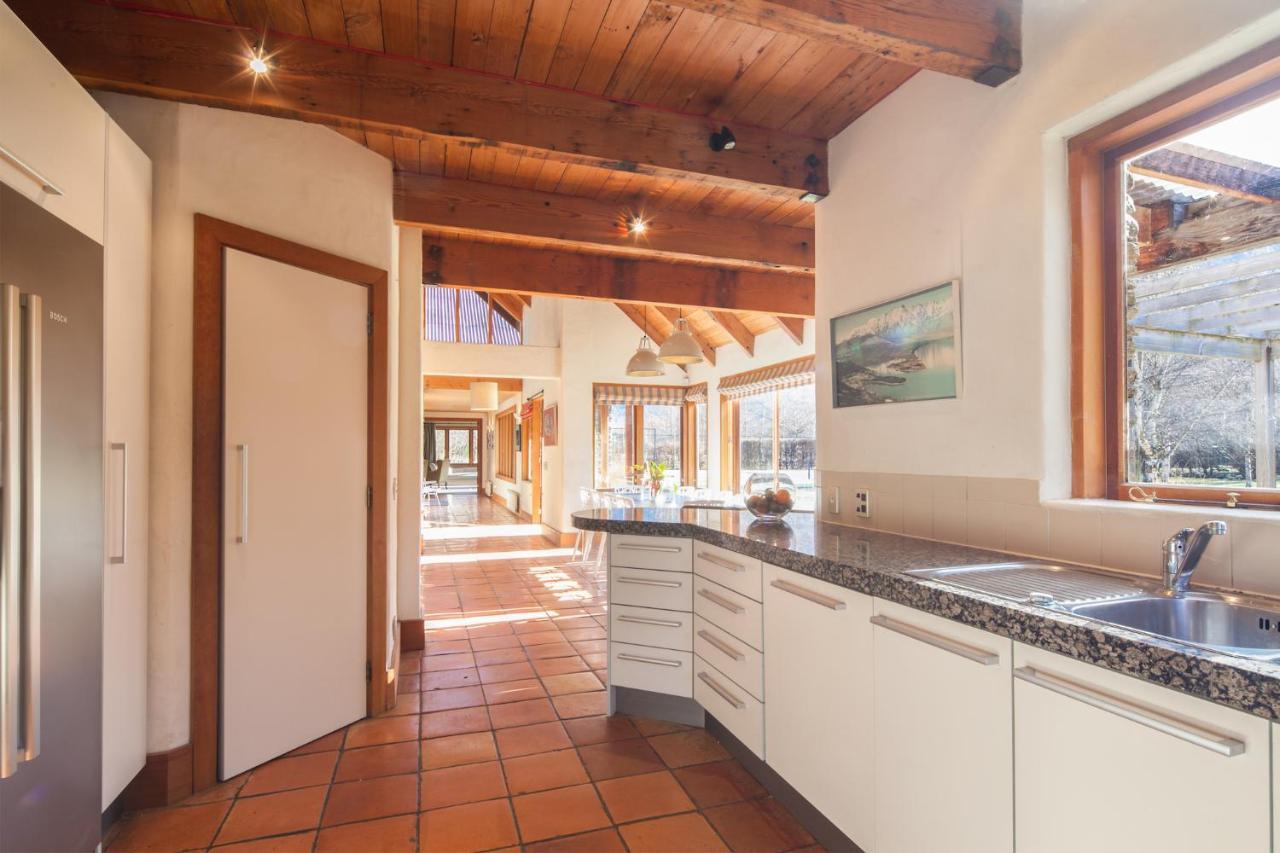 Wharenui Holiday Home By Majordomo Arrowtown Rom bilde